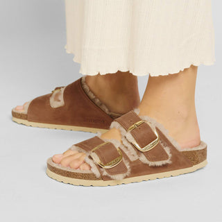 Birkenstock Arizona Big Buckle Sherling in Cognac