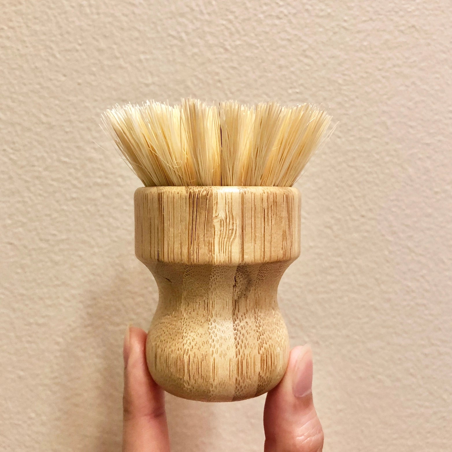 Eco Beige Bamboo Knob Scrubber