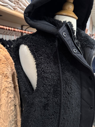 Dylan Weekend Vest
